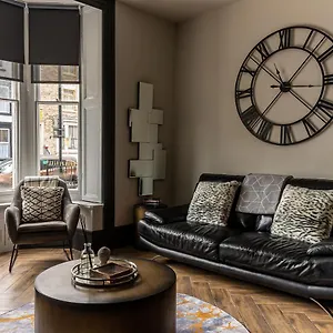 Unique Apartment Whitby