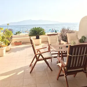 Wonderful Bay Apartment Sarande